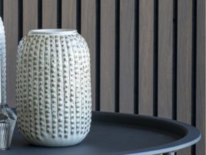 Porto - Vase i mønstret beige keramik, højde 20 cm.